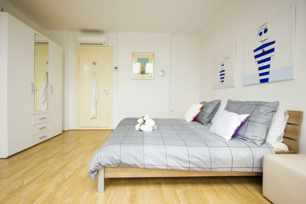 West Coast Luxury Apartment سبليت المظهر الخارجي الصورة