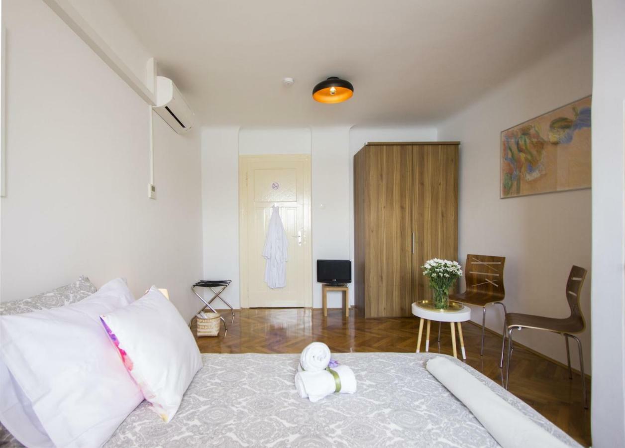 West Coast Luxury Apartment سبليت المظهر الخارجي الصورة